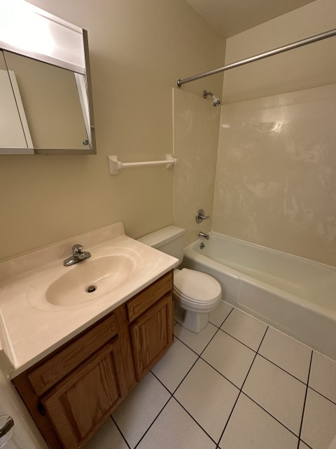 Full Bath 1