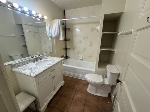 Full bathroom w/ Marble vanity and new toilet (2026)