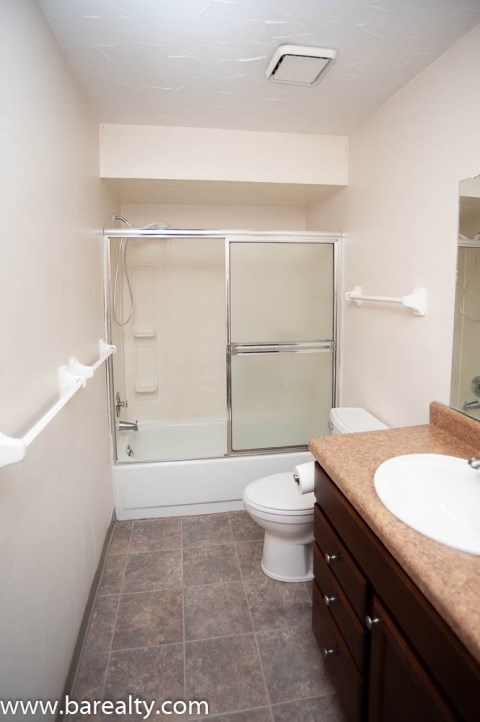 Upper Level Bathroom