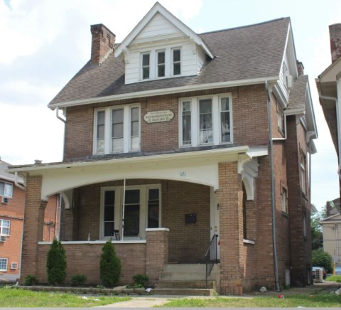 101 E 13th