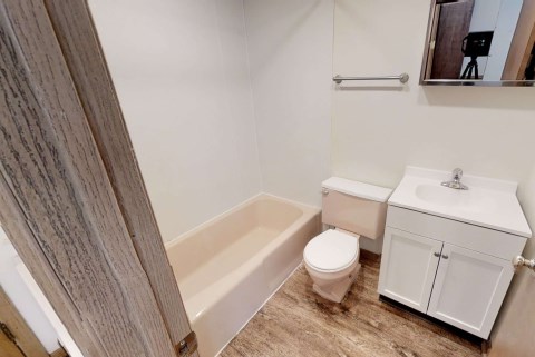 115 E 13th Ave 1