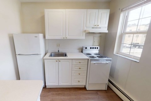 115 E 13th Ave 4