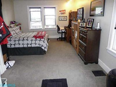 Master bedroom picture 1