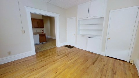 151 e chitt 9