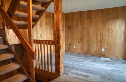 1669 Summit