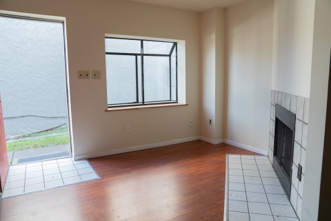 1673 Summit