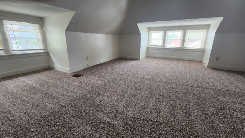 Bedroom 5 (attic)