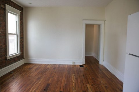 23 B 3