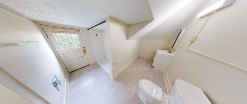 bathroom 3rd floor