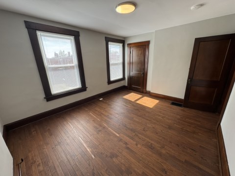 Large bedroom 2
