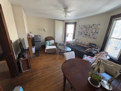Middle Bedroom