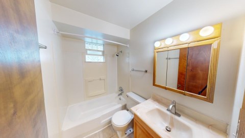 Full Bathroom