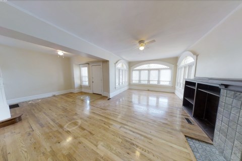 Interior 2