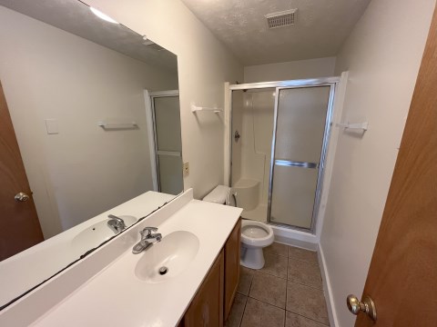 Full Bathroom #1