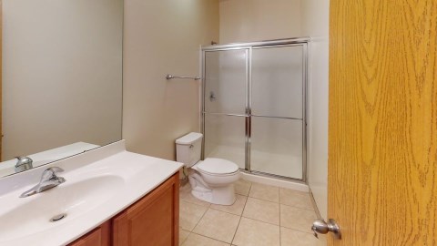 Bathroom (View 2)
