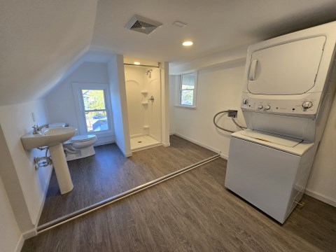 Bathroom - Laundry