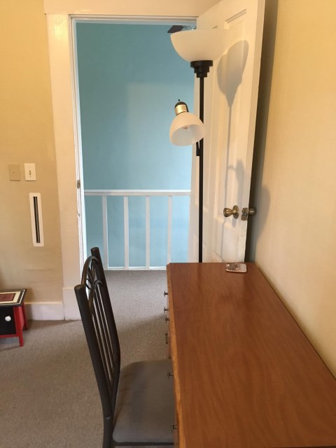 bedroom 2 (desk)