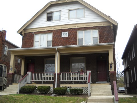 2000 Summit St.