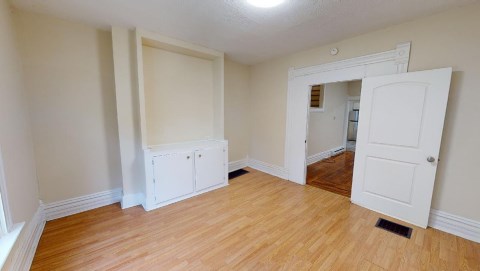 Big Bedrooms!