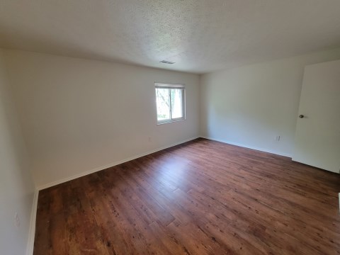 Large bedrooms w/ new windows