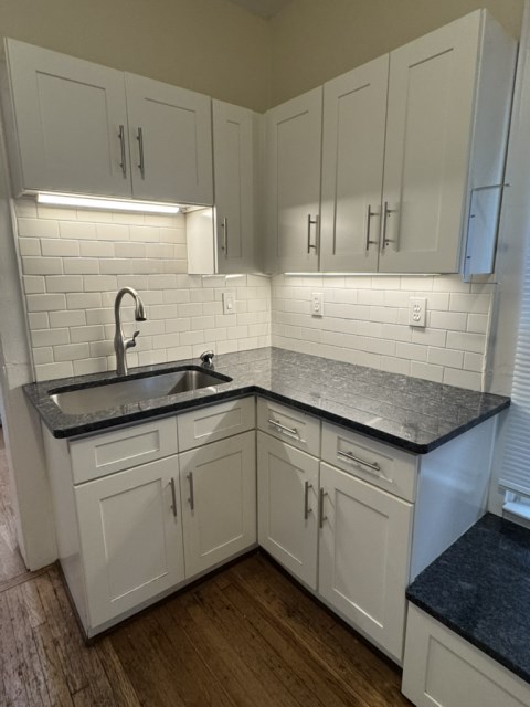 Kitchen sink area