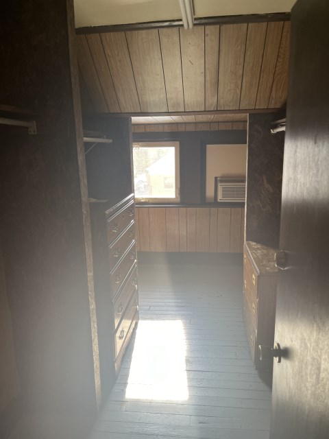 Walk in Closet