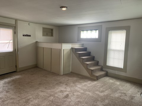 Living Room/Bedroom