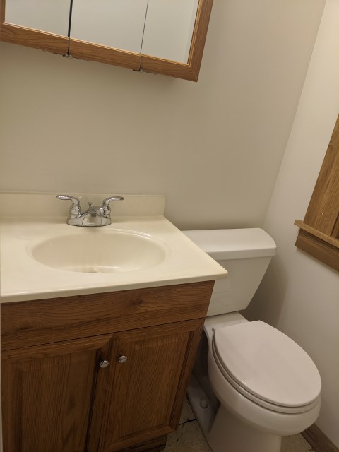 full bathroom #2