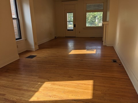 living room/dining room