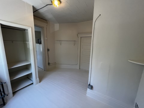 Living Room/Bedroom