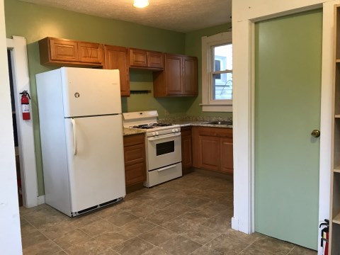 Kitchen Picture 1