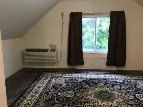 3rd floor front bedroom Picture 1