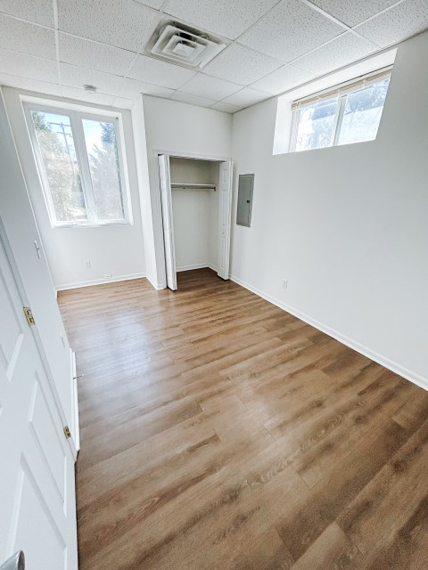 Bedroom #2, connected to Bathroom #2