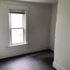 Bedroom 5 / walkthrough to bedroom 4