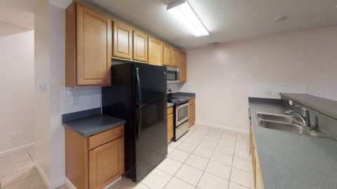 Kitchen (View 2)