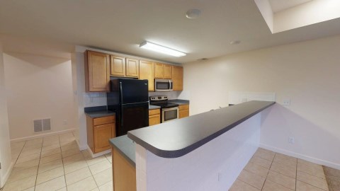 Kitchen (View 1)