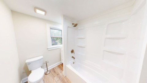 Nice bathroom
