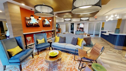 24/7 Social Lounge