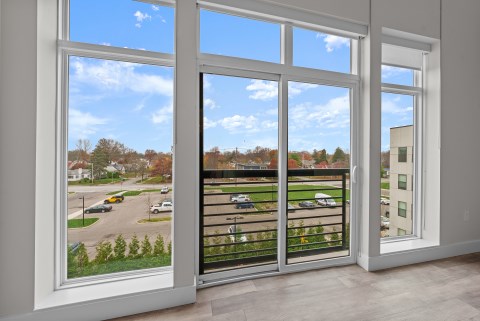 Floor to Ceiling Windows