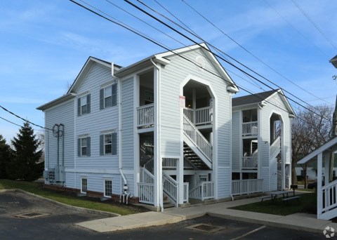 Property Exterior Building Photo (2)