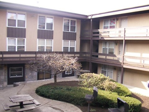 285 E 14th (courtyard)