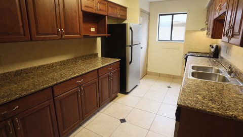 176 e norwich 5 br kitchen