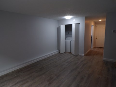 154 E