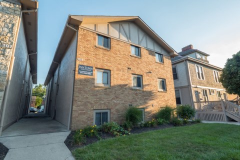 105 Exterior