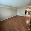 Large living room w/ new floors