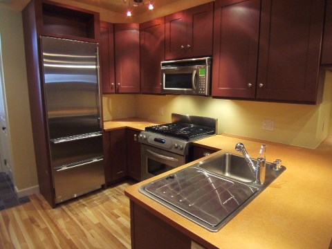 1083 Kitchen Appliances