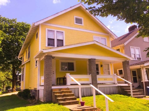 Look at this beautiful house!
