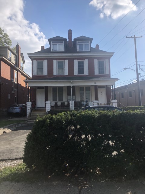 33 E. 14th Avenue - BEST CENTRAL CAMPUS LOCATION. !!