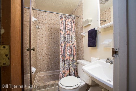bathroom2