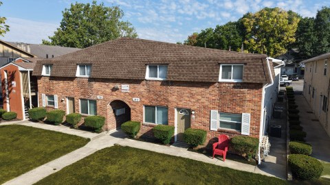 190 E.Norwich - front